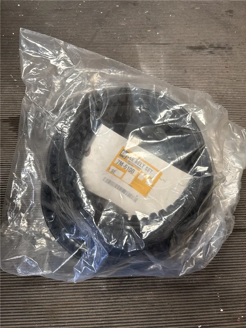 NEW VEE BELT image 1