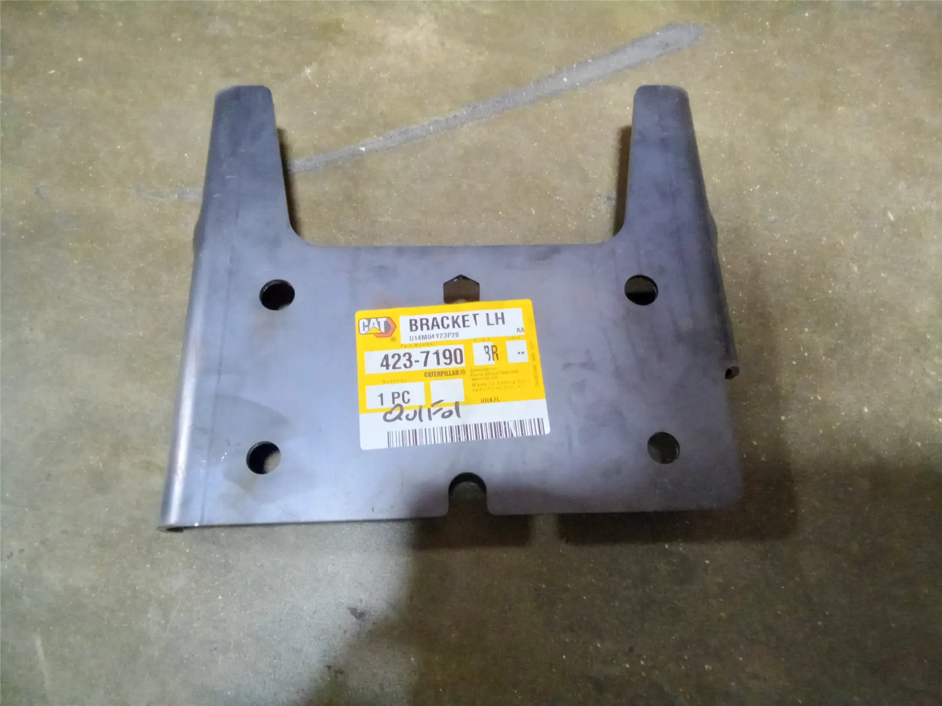 NEW LH BRACKET image 1