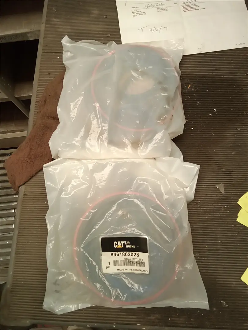NEW SEAL KIT image 1