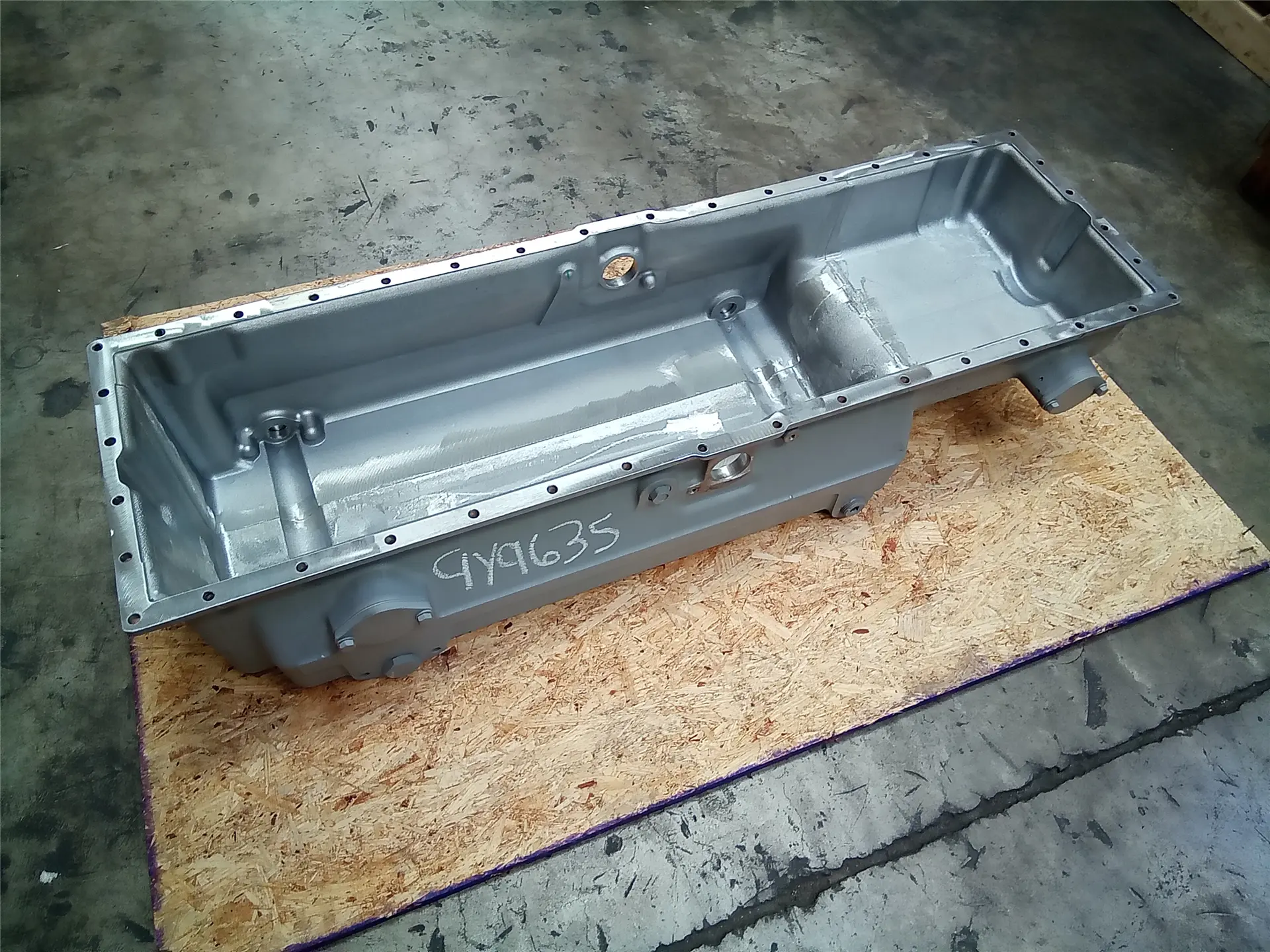 NEW OIL PAN image 1