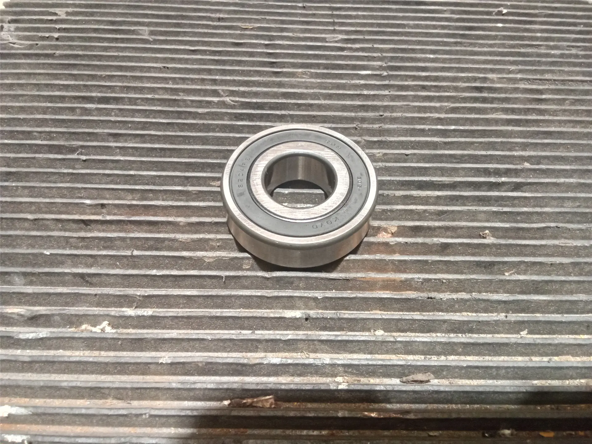 NEW BEARING image 1