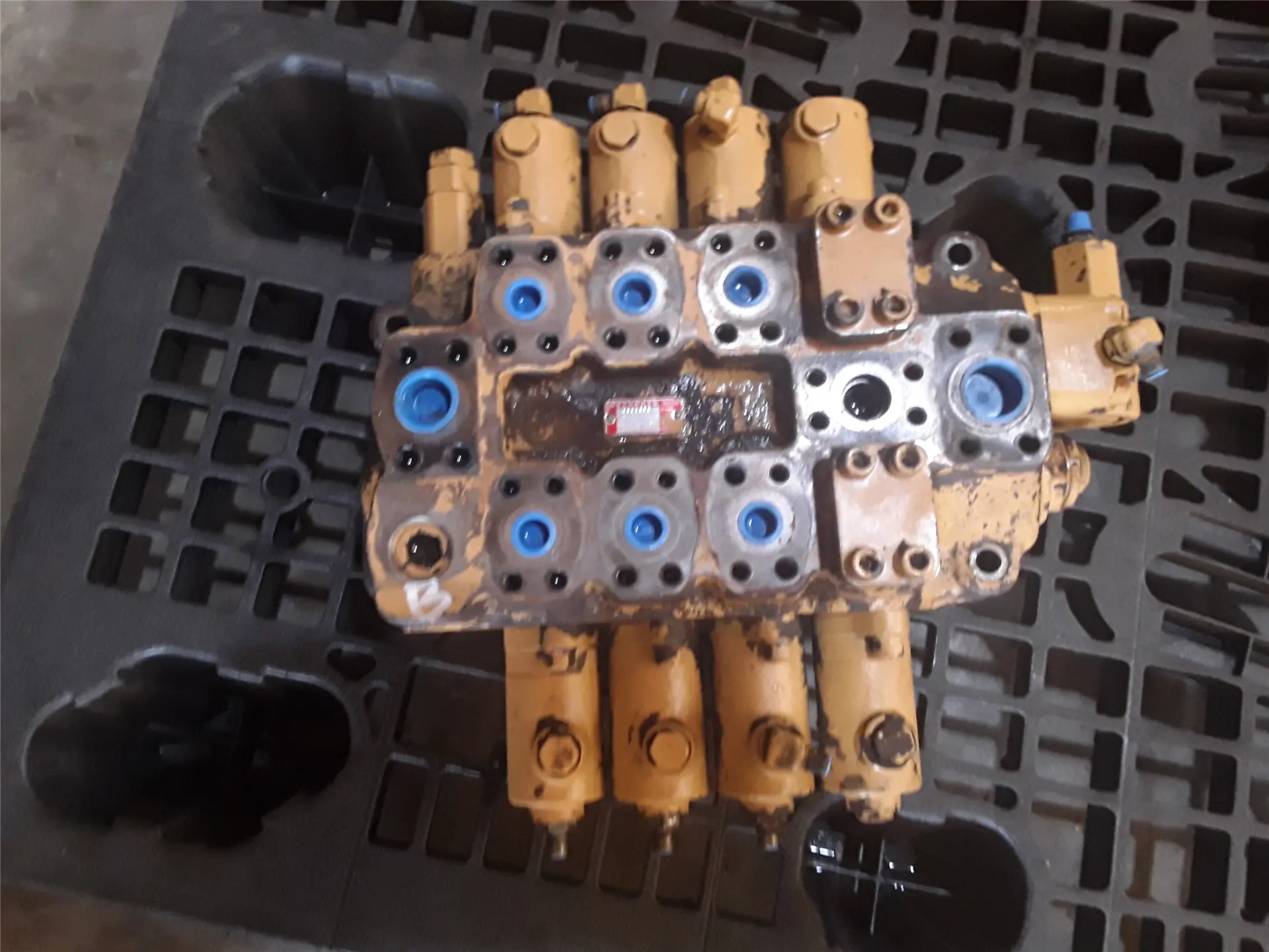 USED CONTROL VALVE image 1
