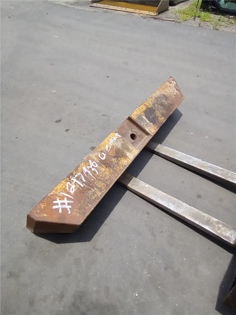 USED COUNTERWEIGHT image 1