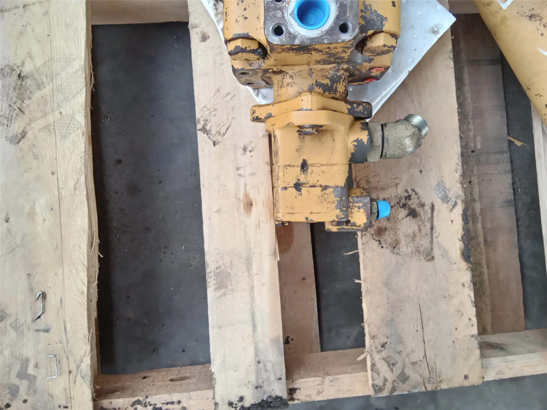 USED VANE PUMP image 1