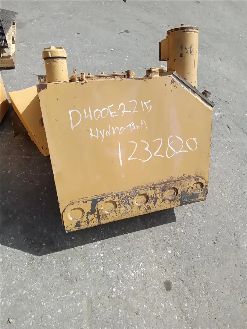 USED HYD TANK image 1