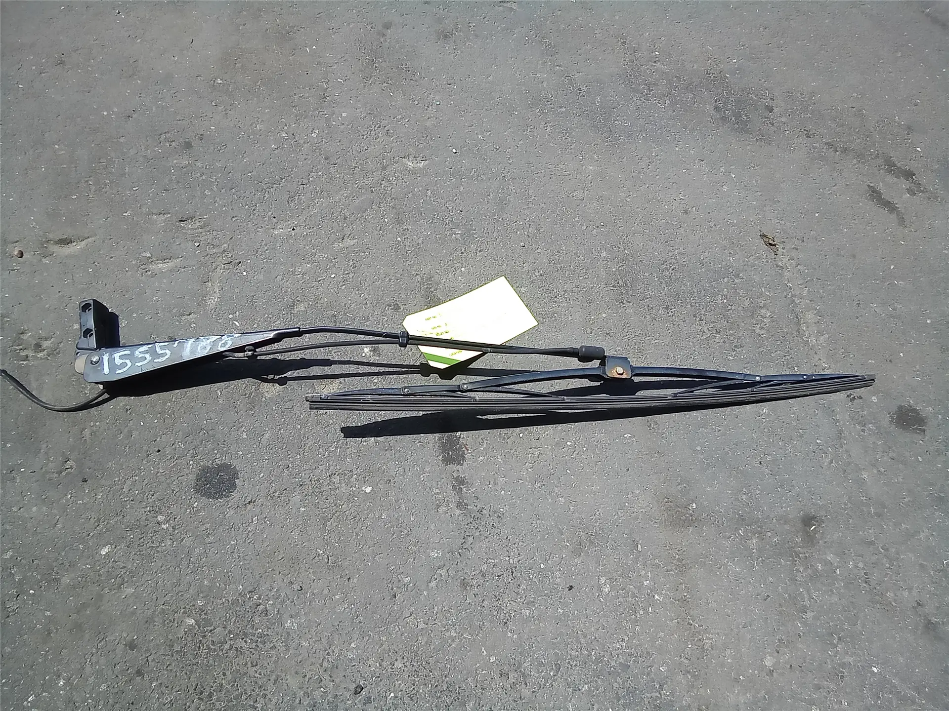USED WIPER ARM image 1