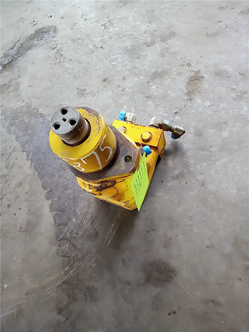 USED PISTON MOTOR image 1