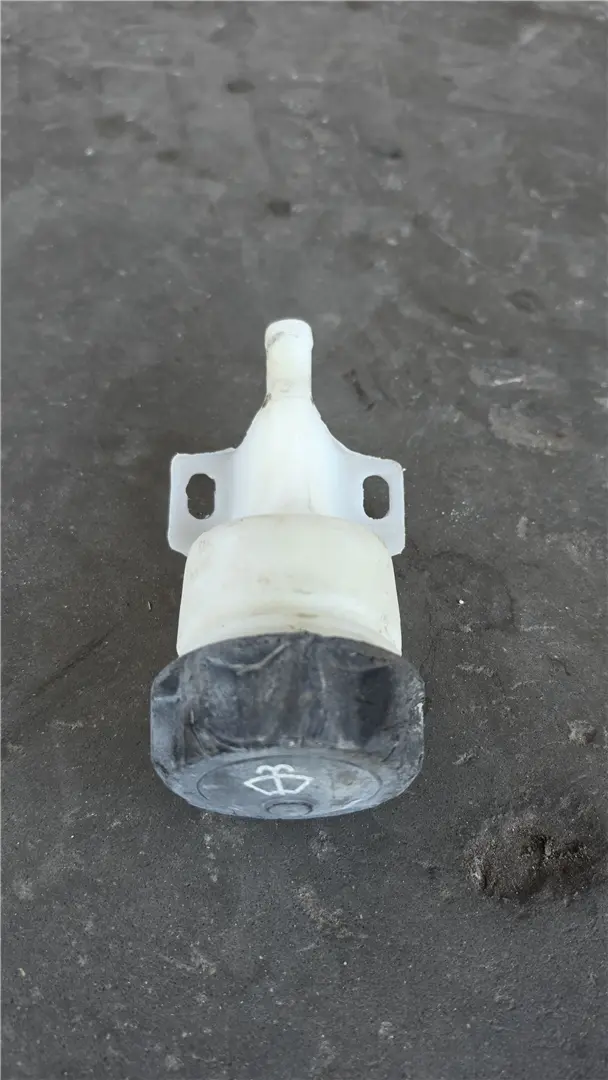 USED SPOUT AS image 1