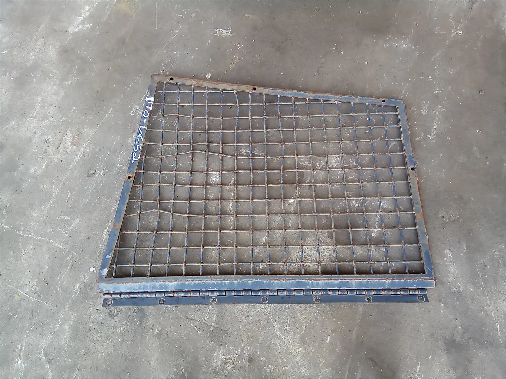 USED SCREEN image 1