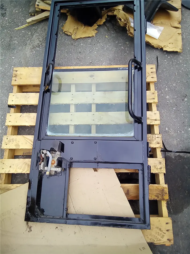 USED WINDOW GROUP image 1