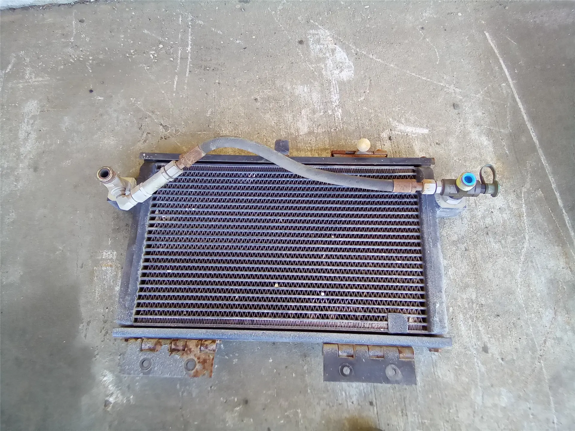 USED HYD OIL COOLE image 1