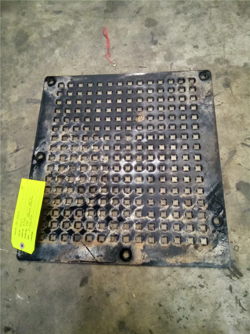 USED PLATE- TREAD image 1