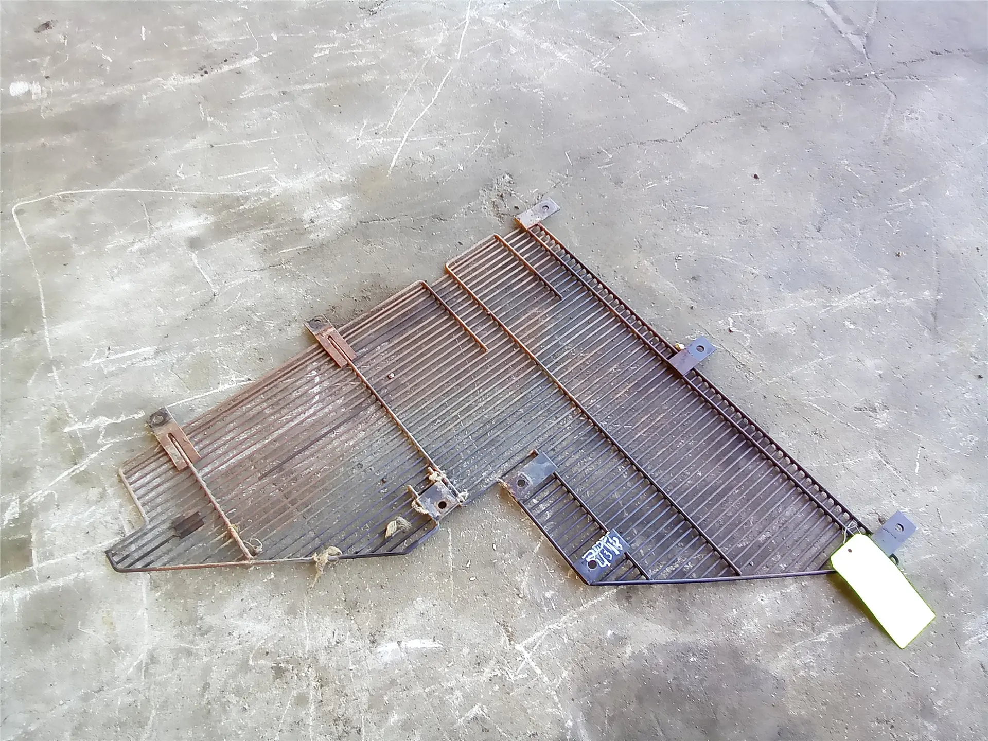 USED FAN GUARD image 1