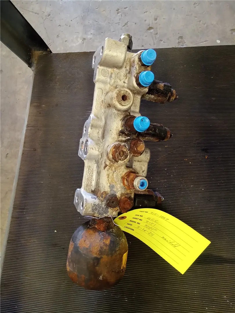 USED MANIFOLD GP image 1