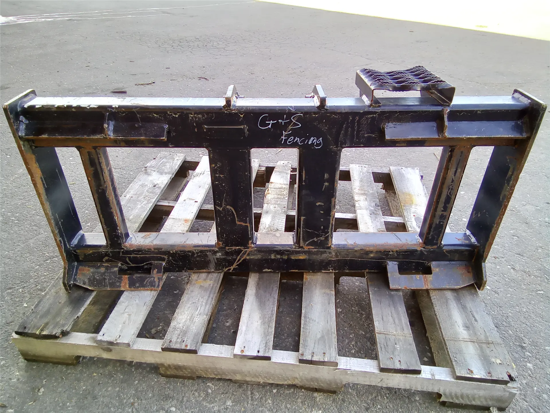 USED FRAME AS image 1