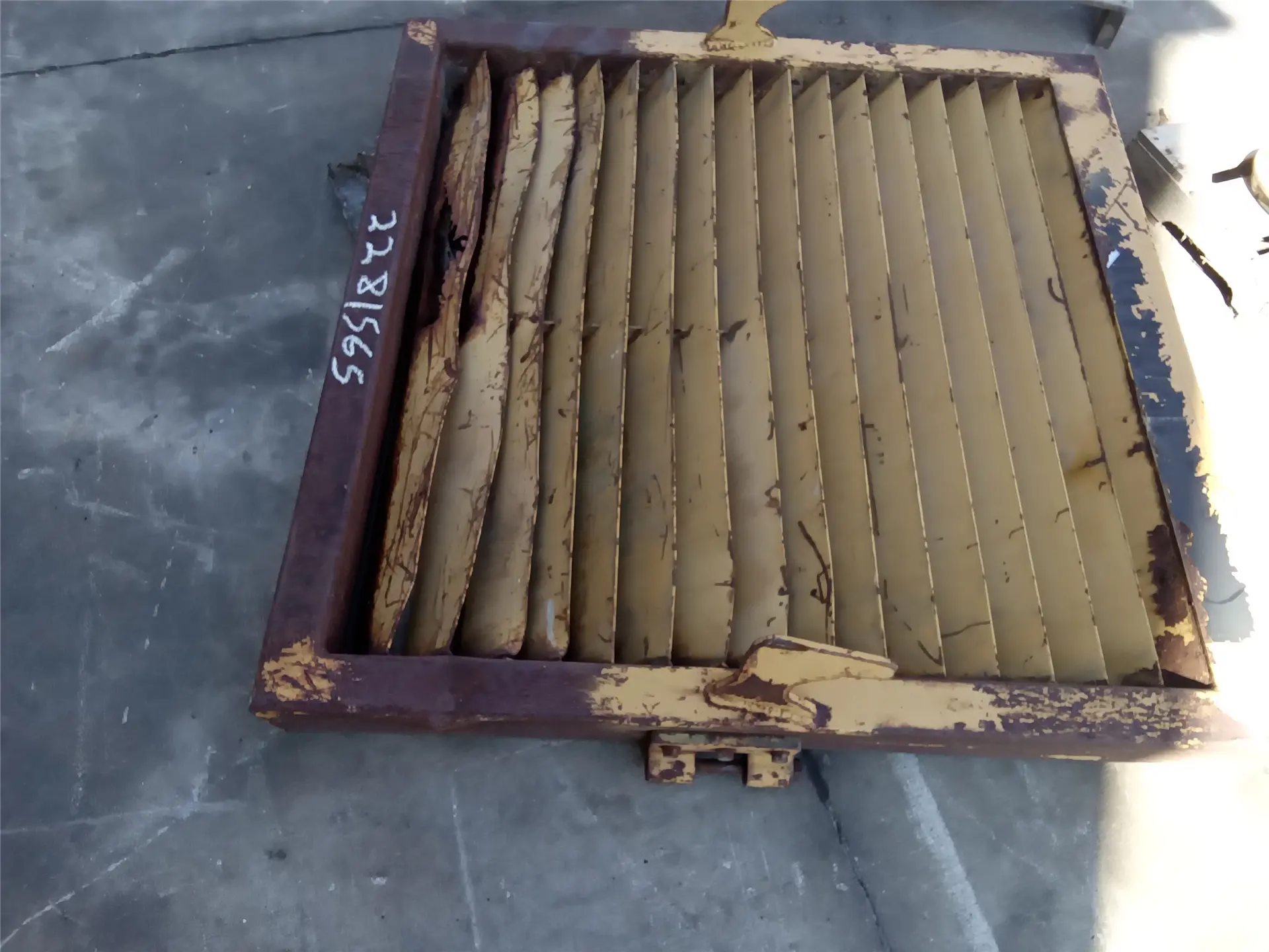 USED GRILL image 1
