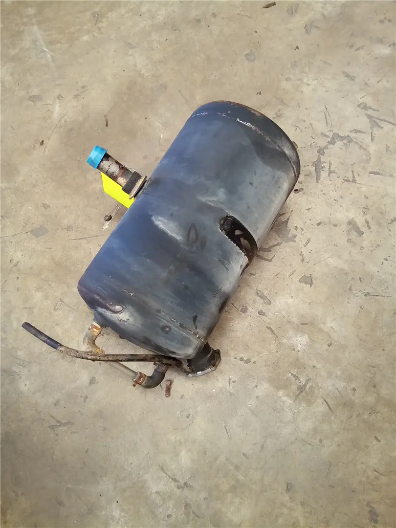 USED COOLANT TANK image 1