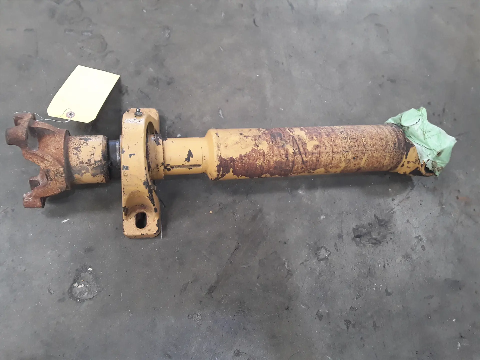 USED SHAFT WITH CA image 1