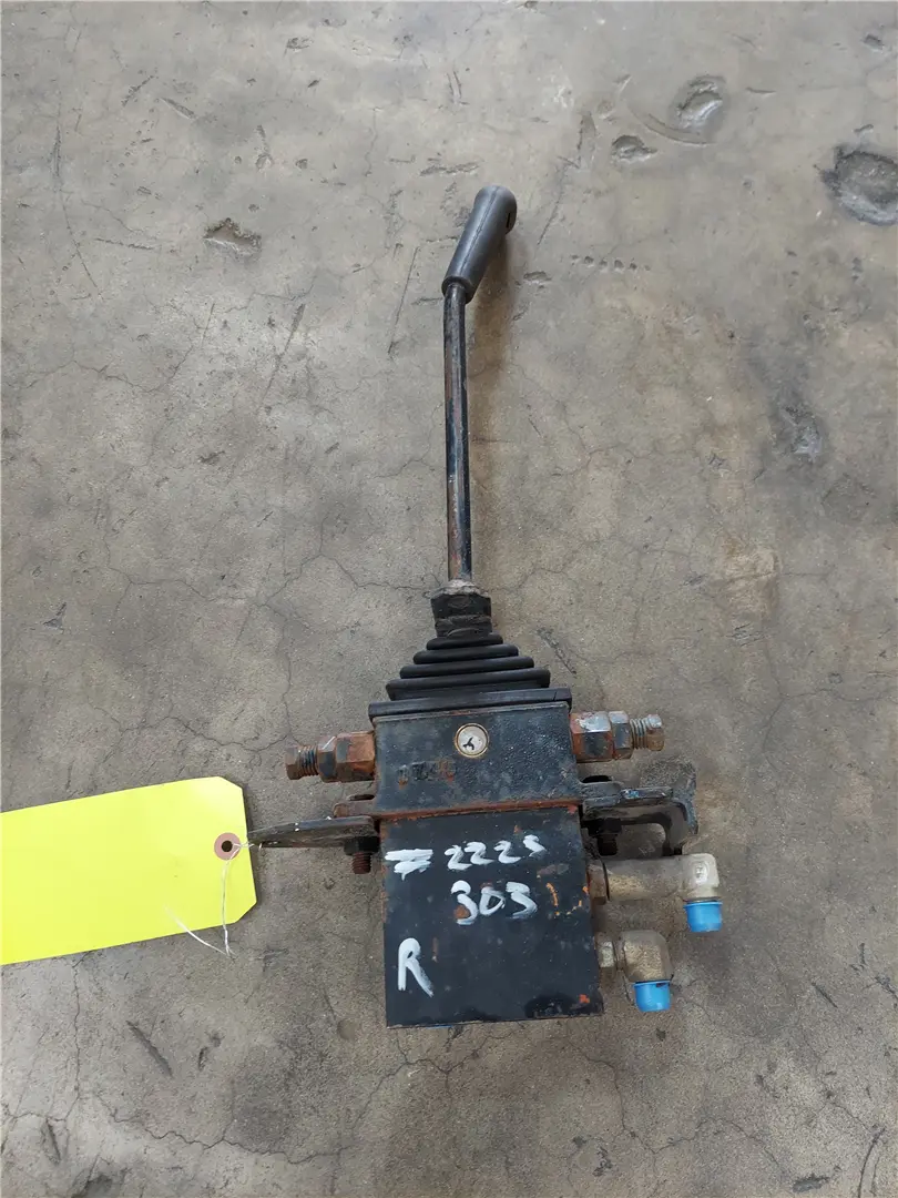 USED BLADE CONTROL image 1