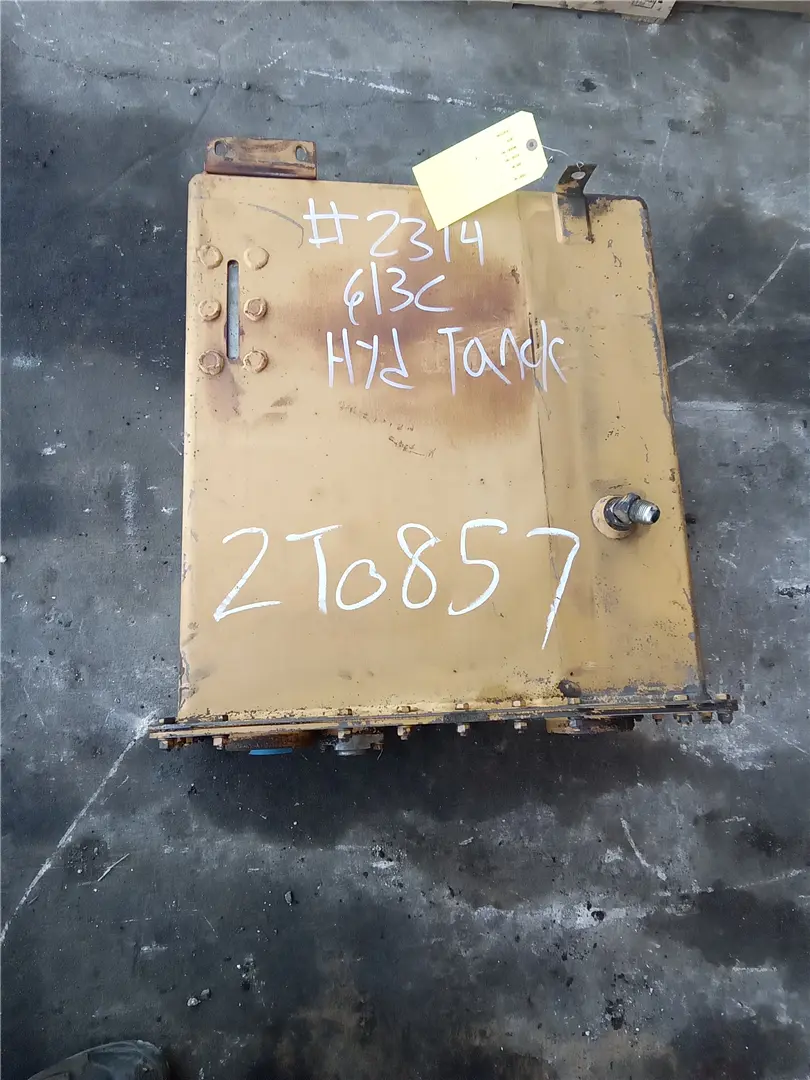 USED HYD TANK image 1