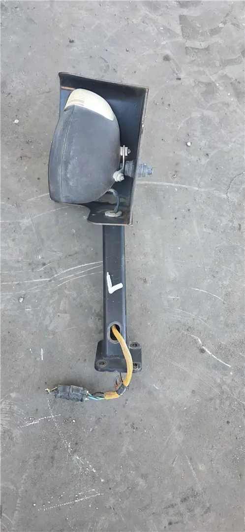USED LIGHTING image 1