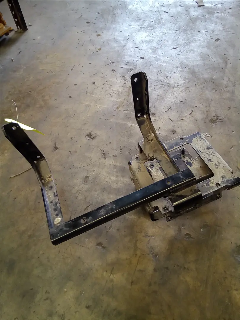 USED BRACKET GP image 1