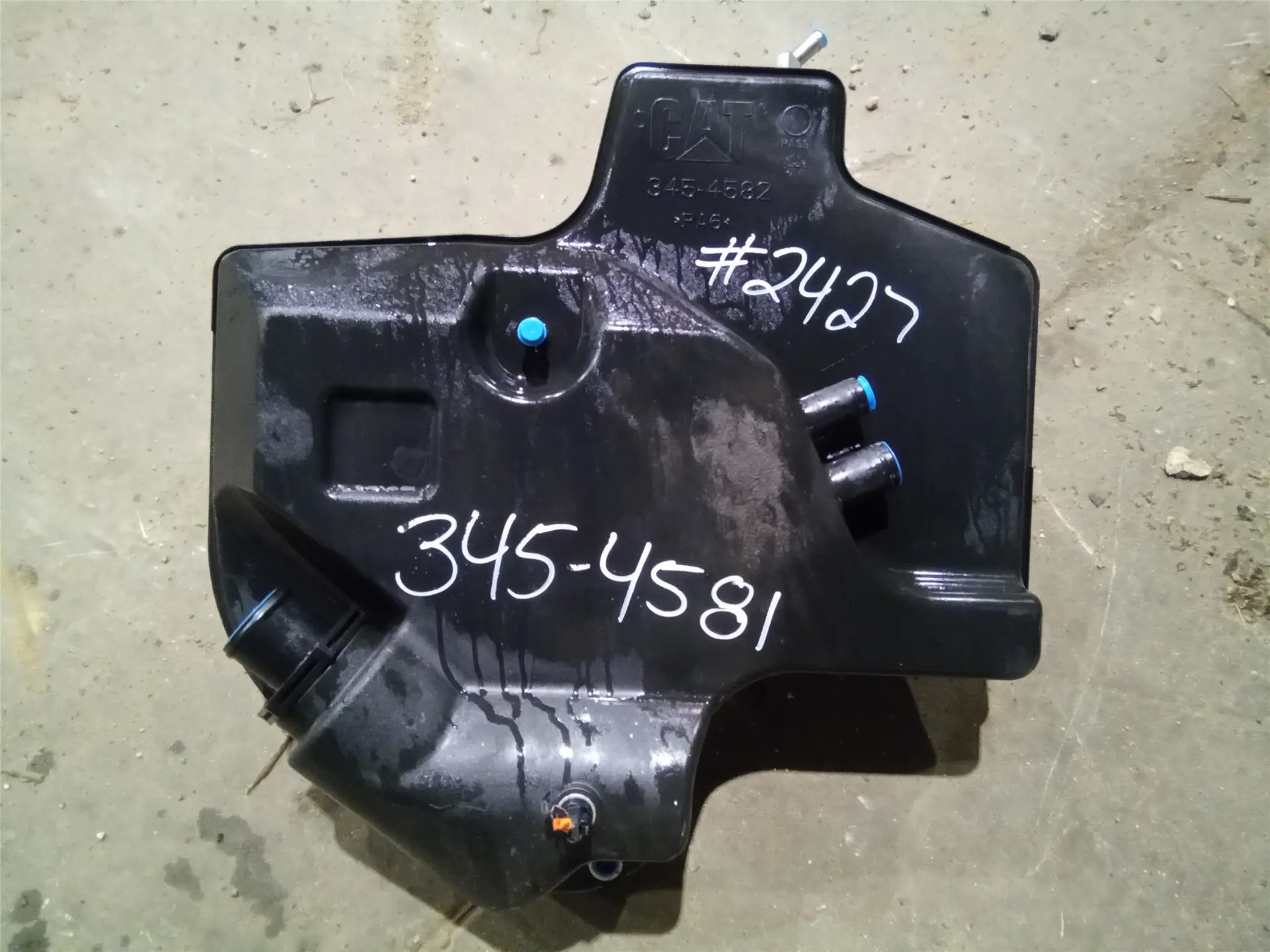 USED HYD TANK image 1