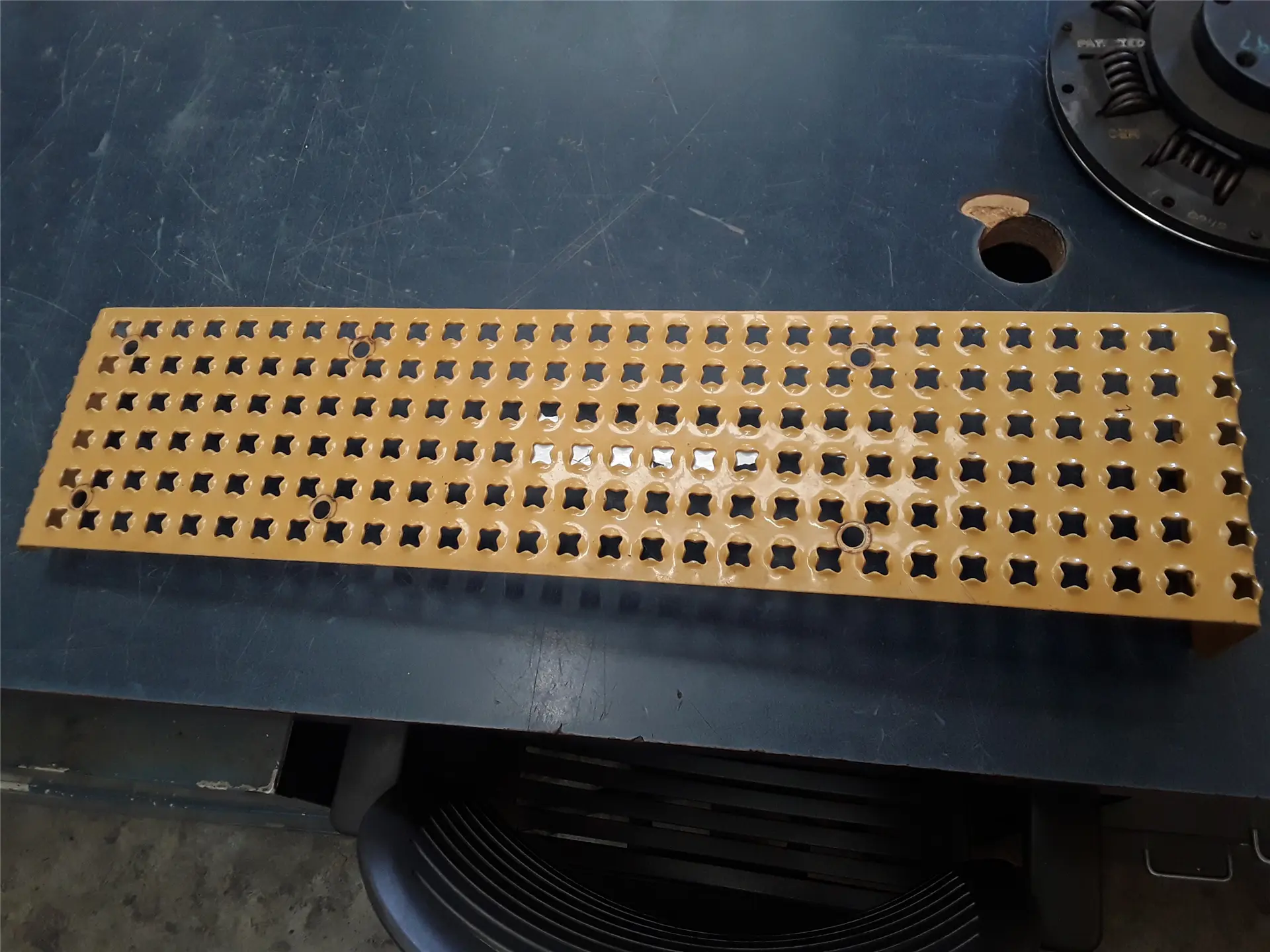 USED PLATE image 1