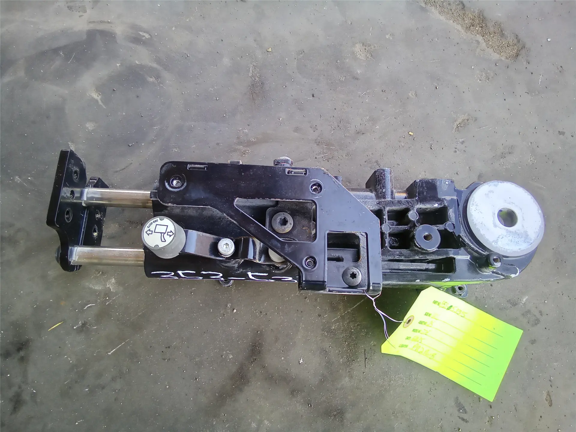 USED LH ADJUSTER image 1