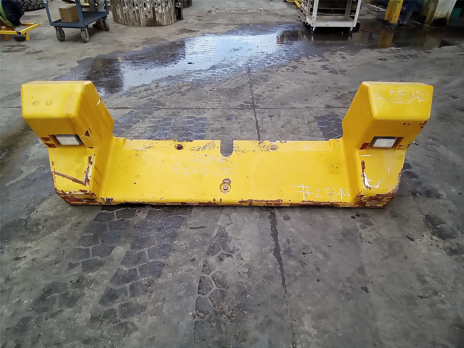 USED COUNTERWEIGHT image 1