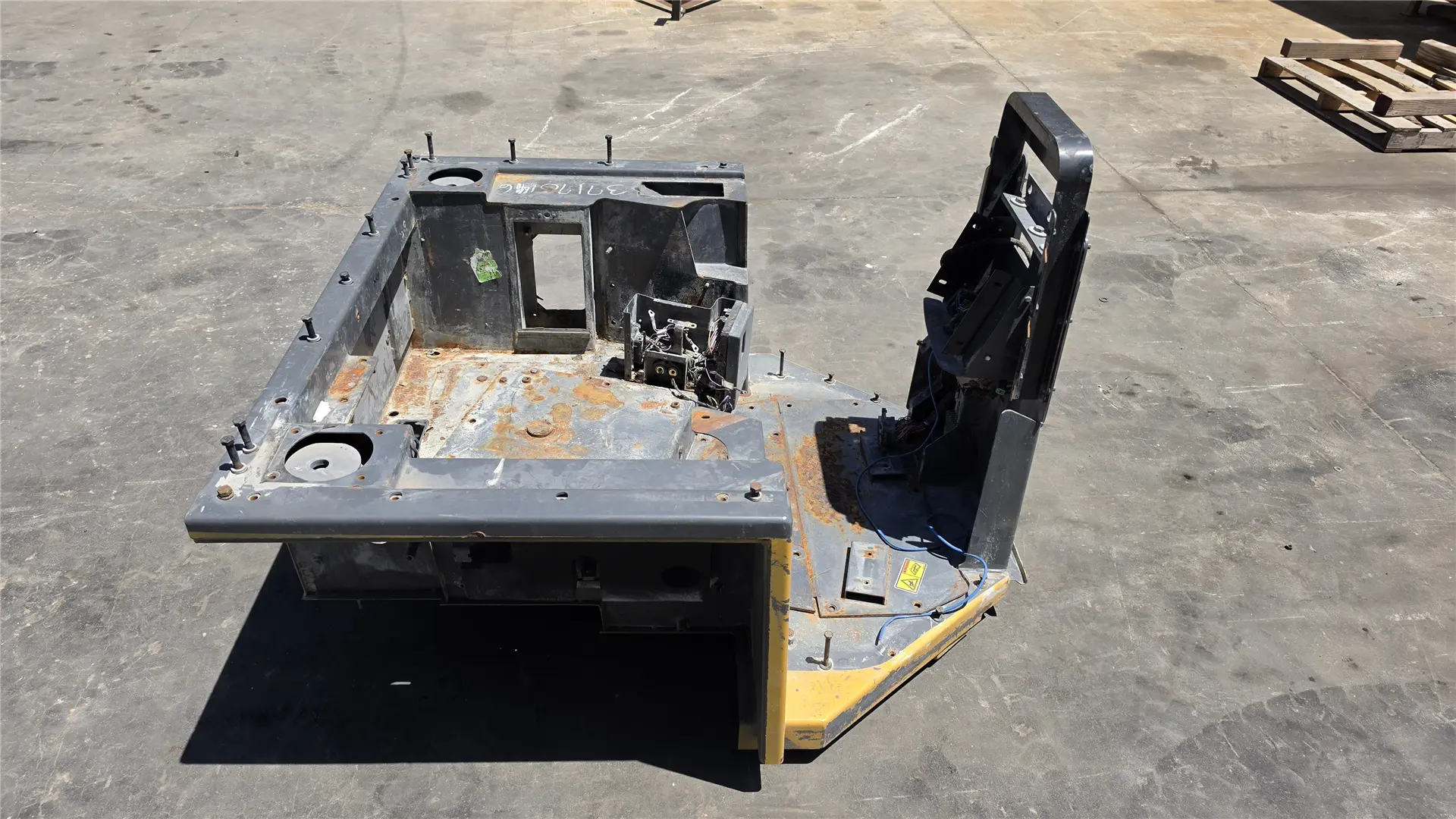 USED PLATFORM GP image 1