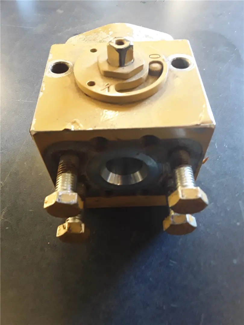 USED VALVE image 1
