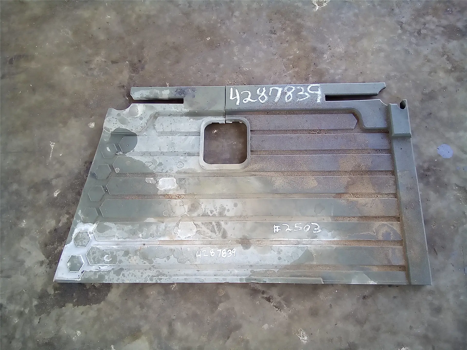 USED FLOORMAT image 1