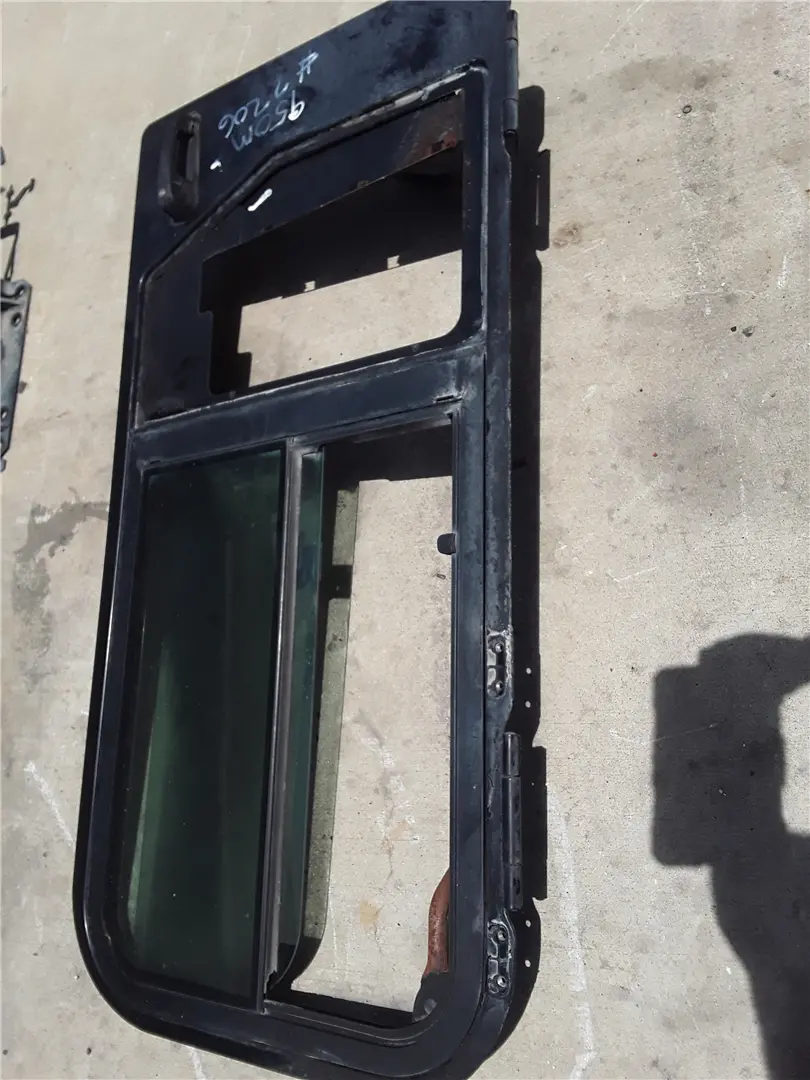 USED LH DOOR image 1