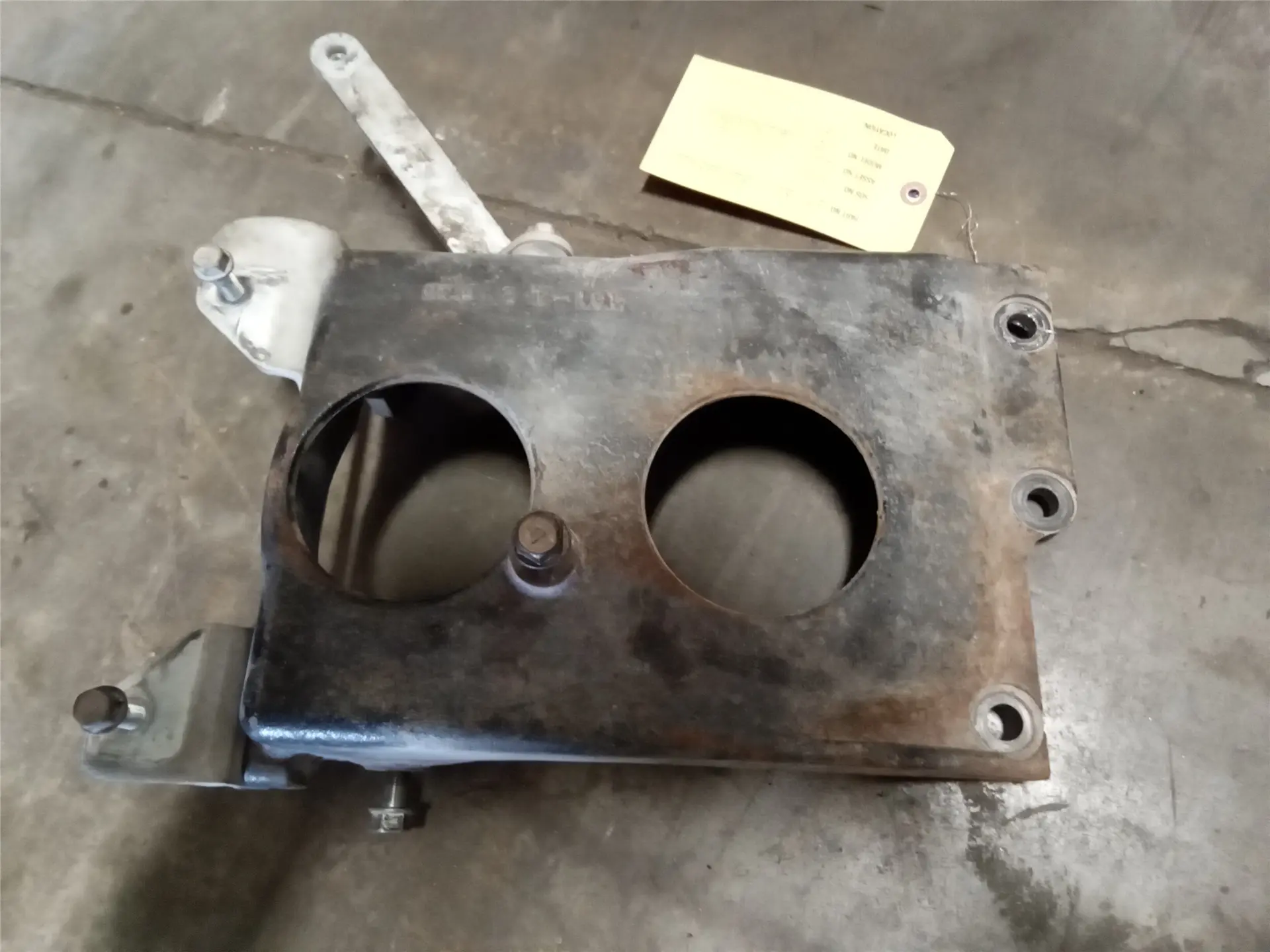 USED BRACKET BASE image 1
