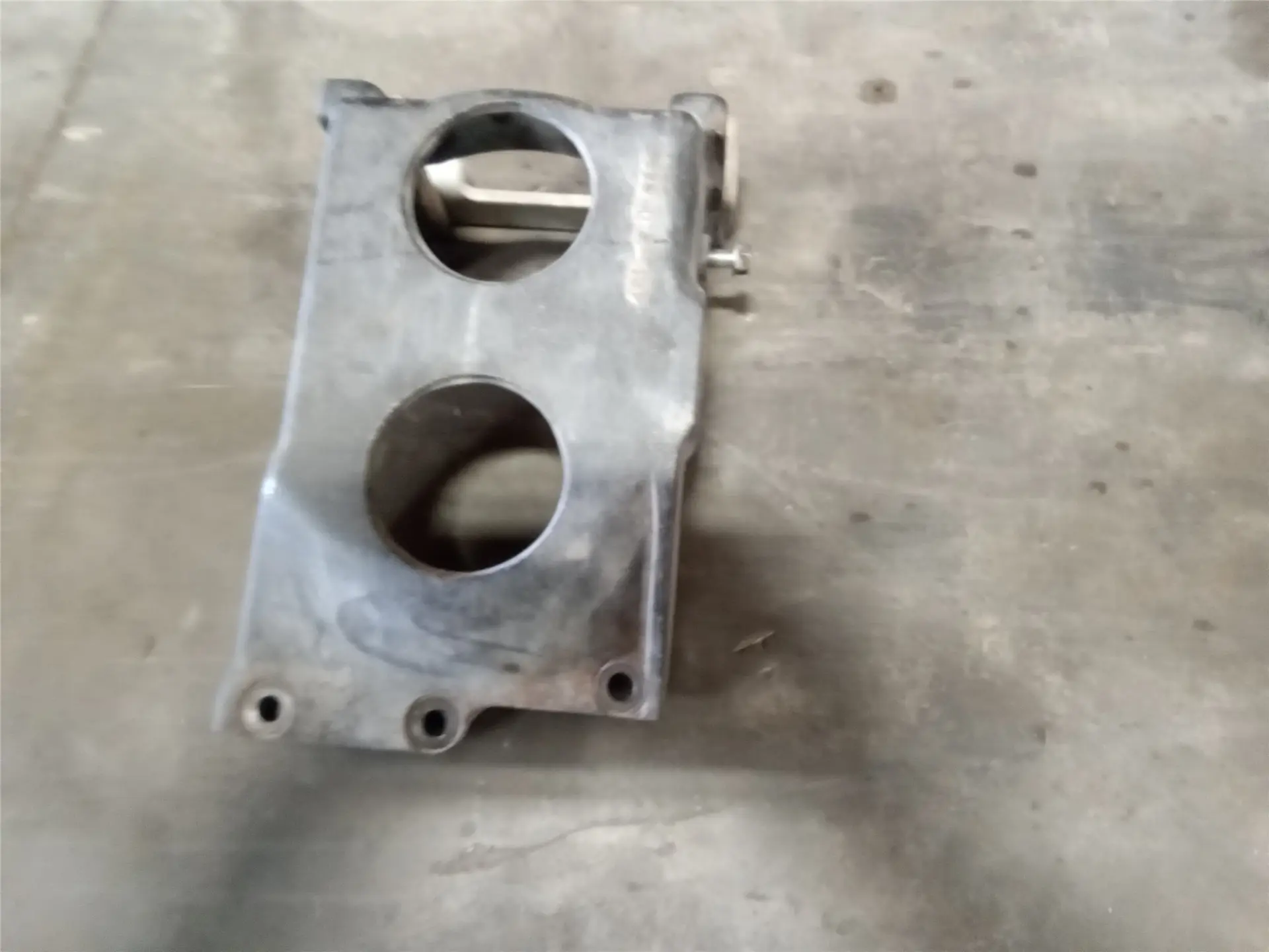 USED BRACKET BASE image 1