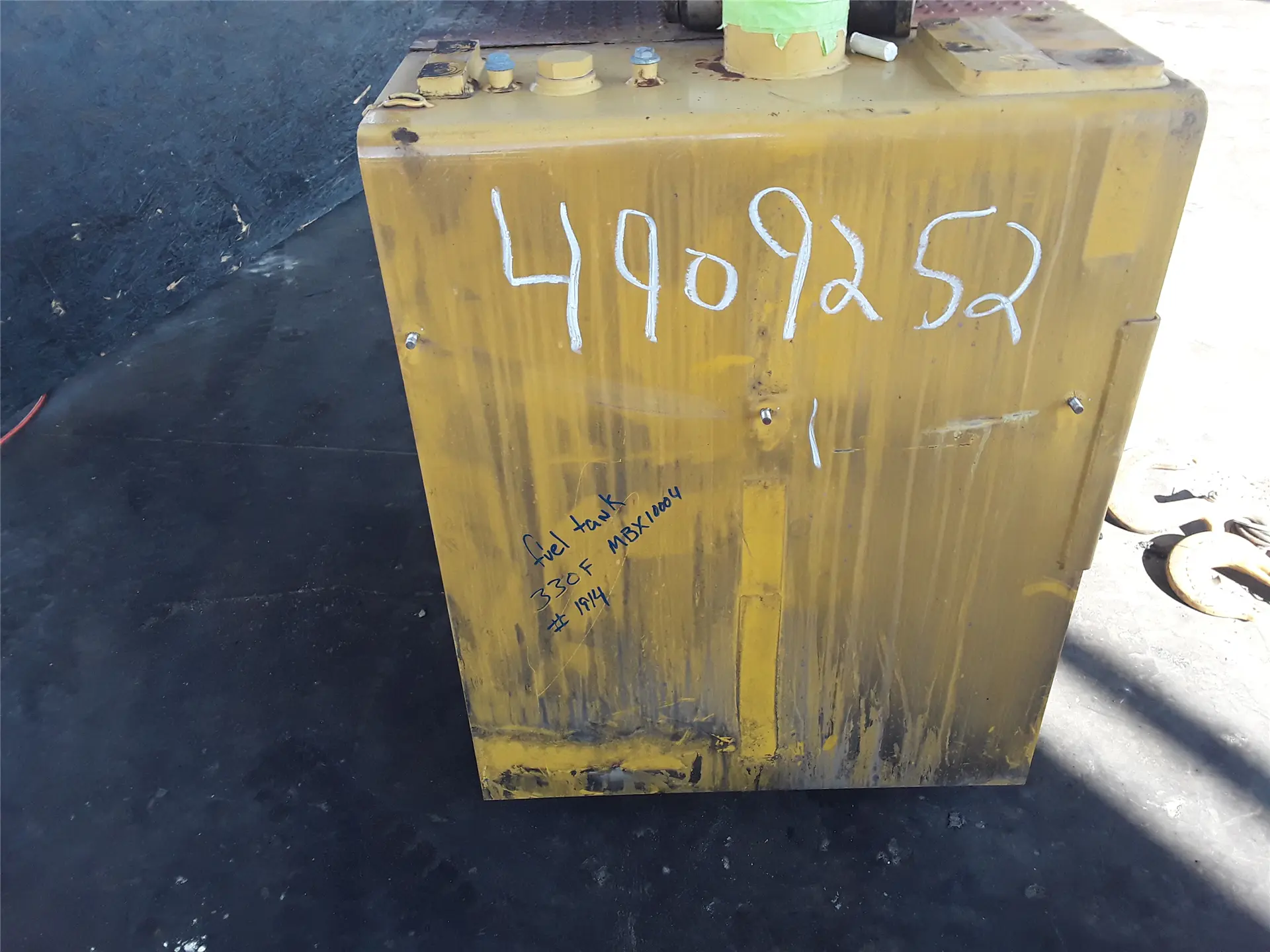 USED FUEL TANK image 1