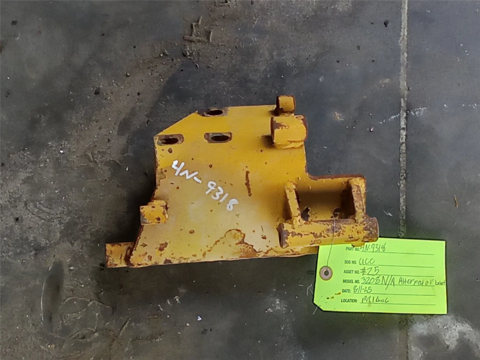 USED BRACKET image 1