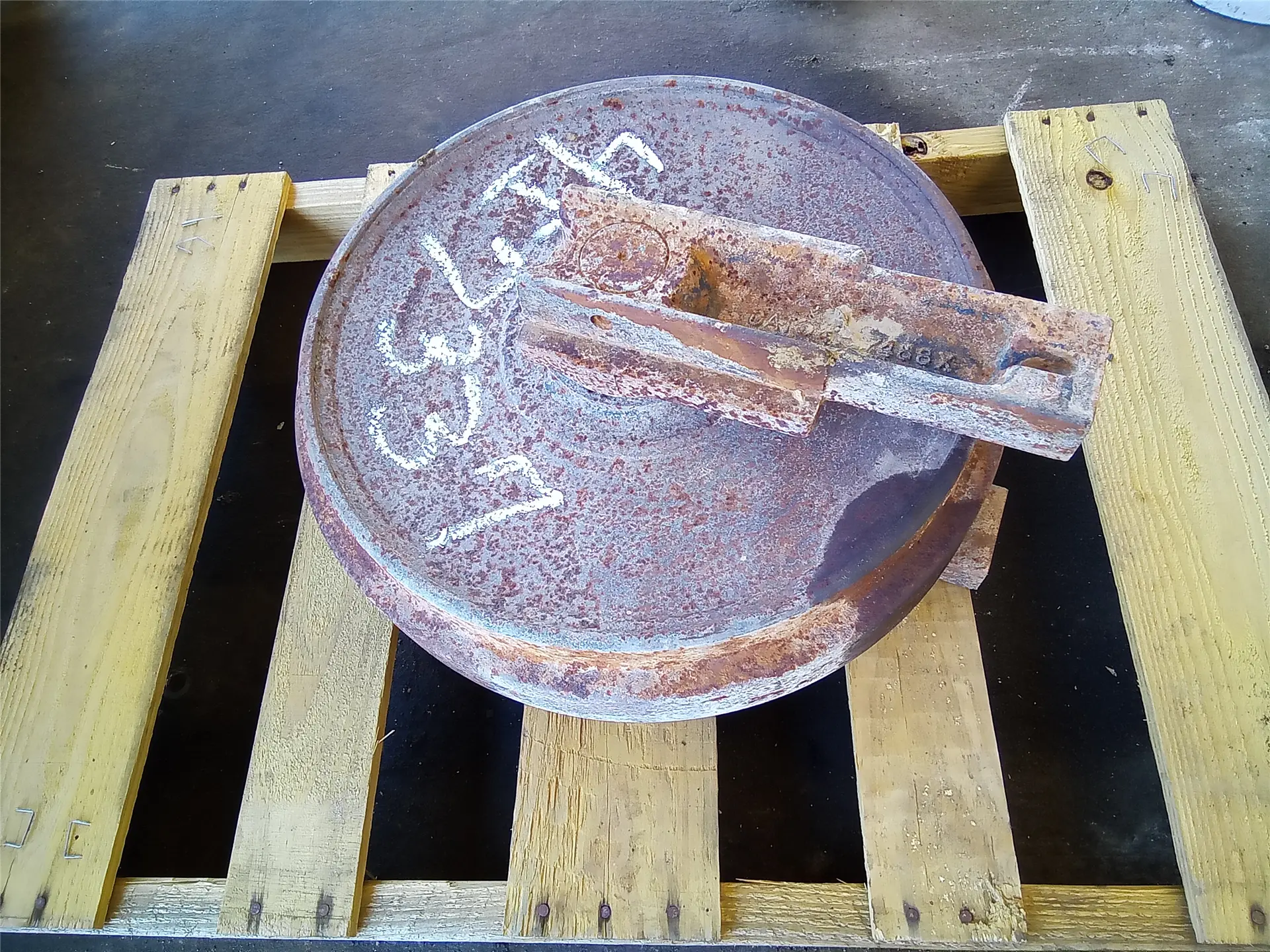 USED FRONT IDLER image 1