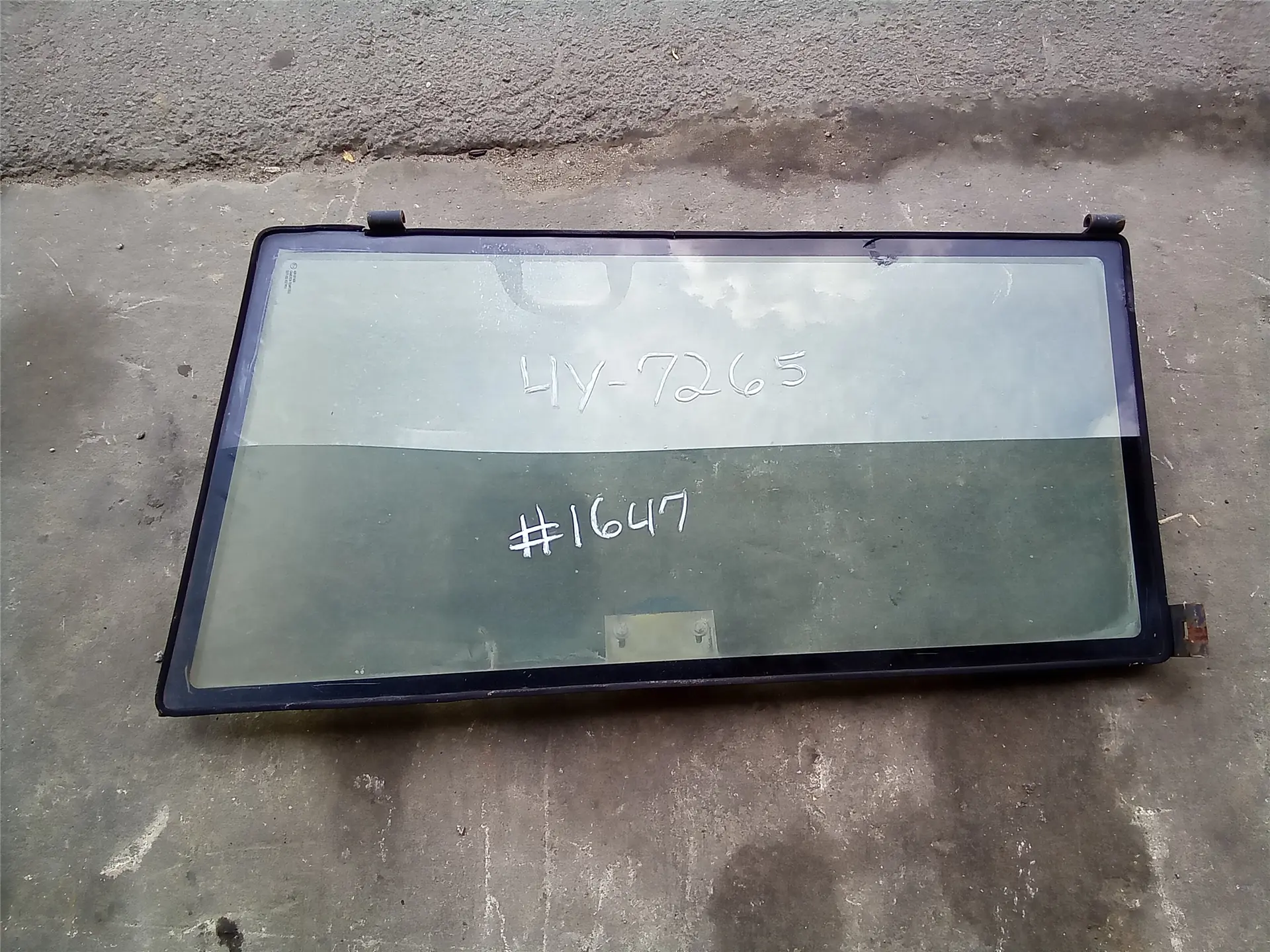 USED WINDOW image 1