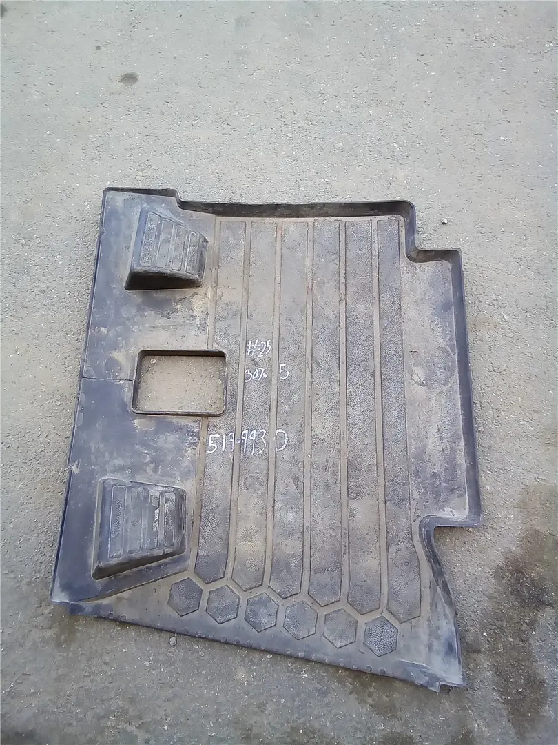 USED FLOORMAT image 1