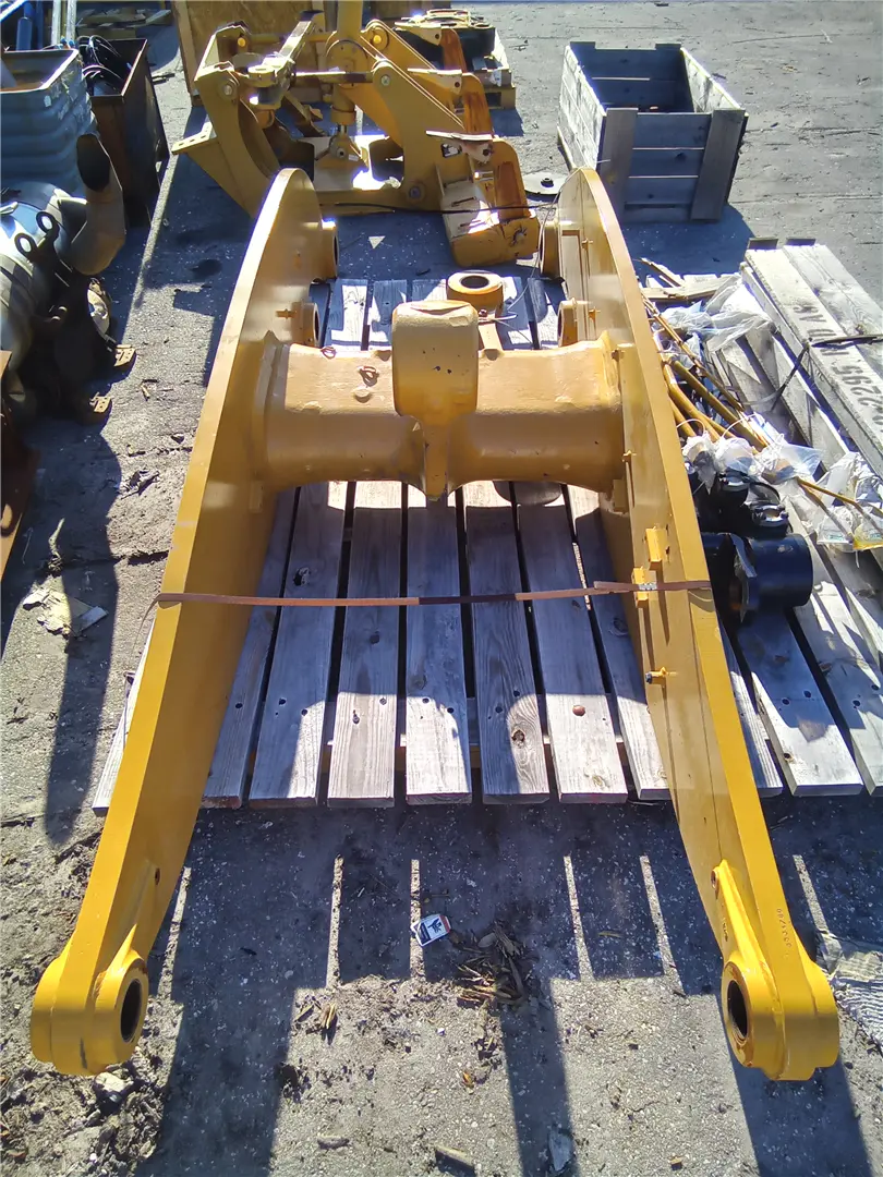 USED LOADER ARMS image 1