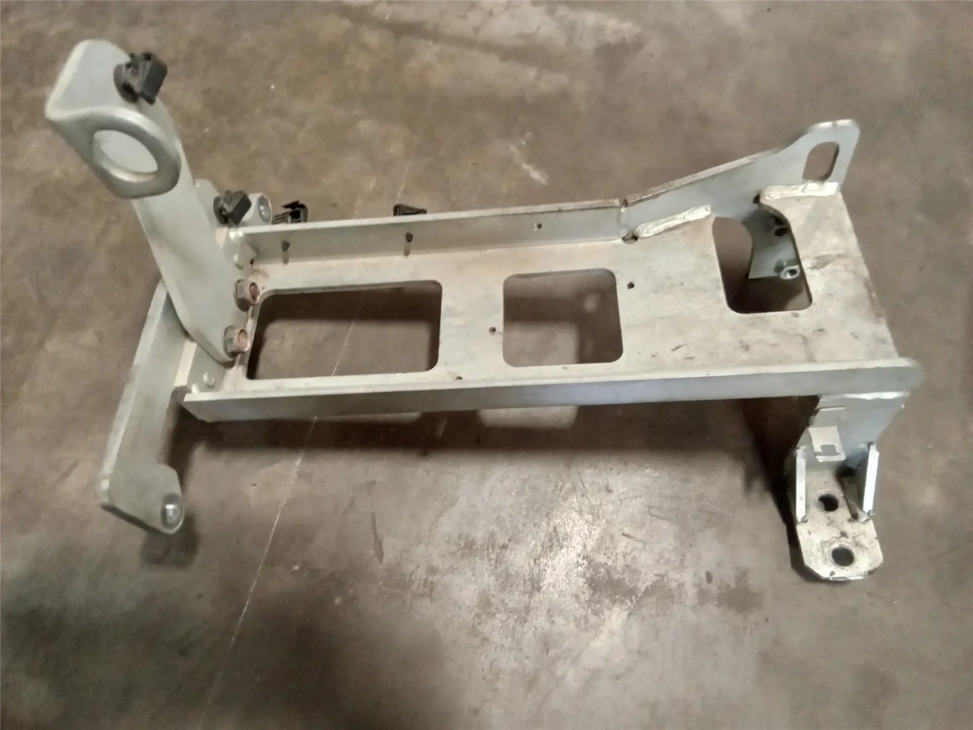USED BRACKET AS-S image 1