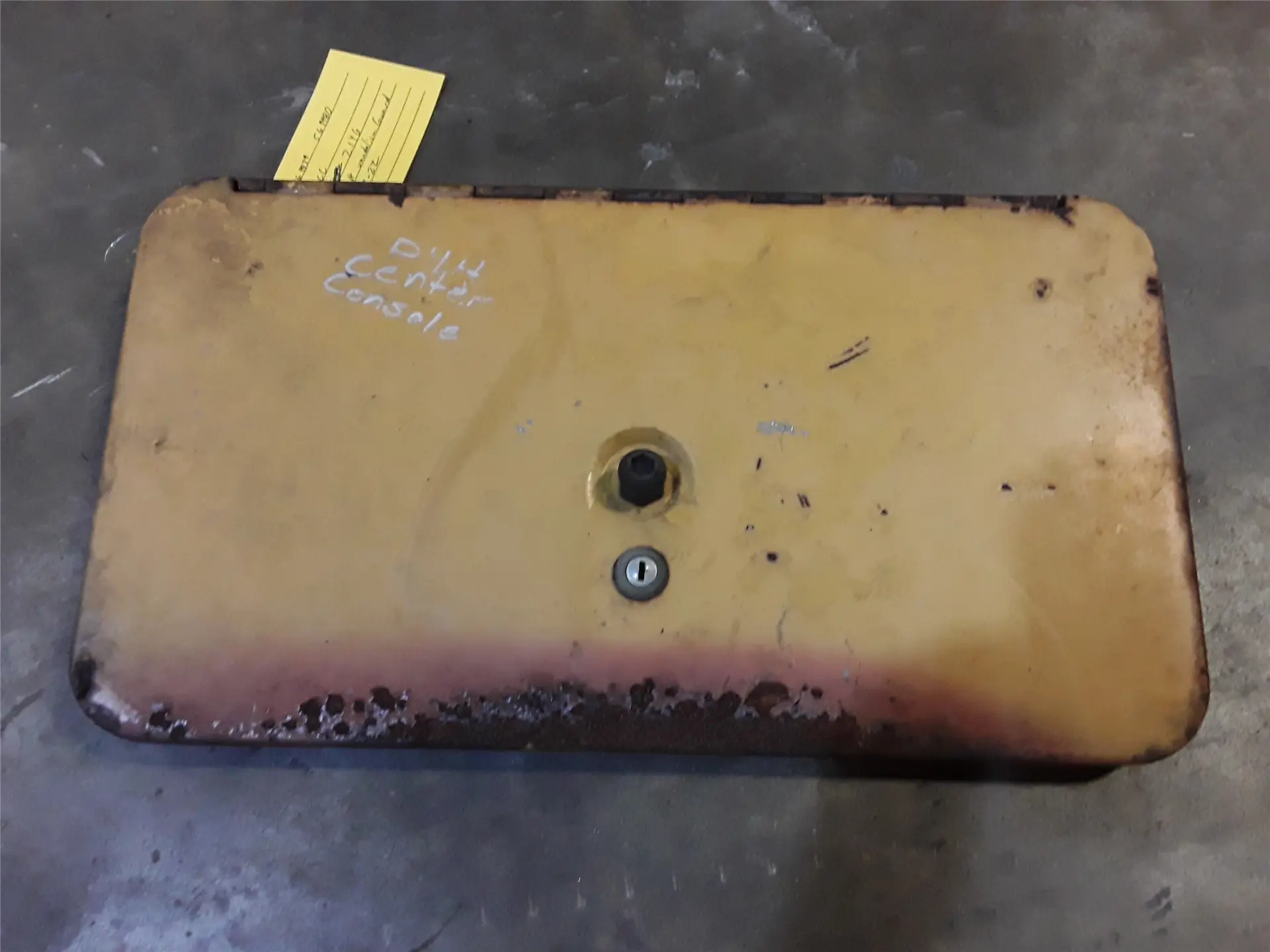 USED VANDALISM GUA image 1
