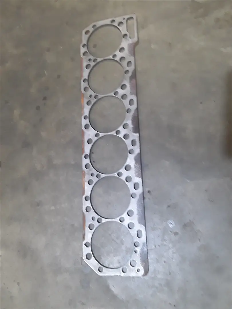 USED PLATE SPACER image 1