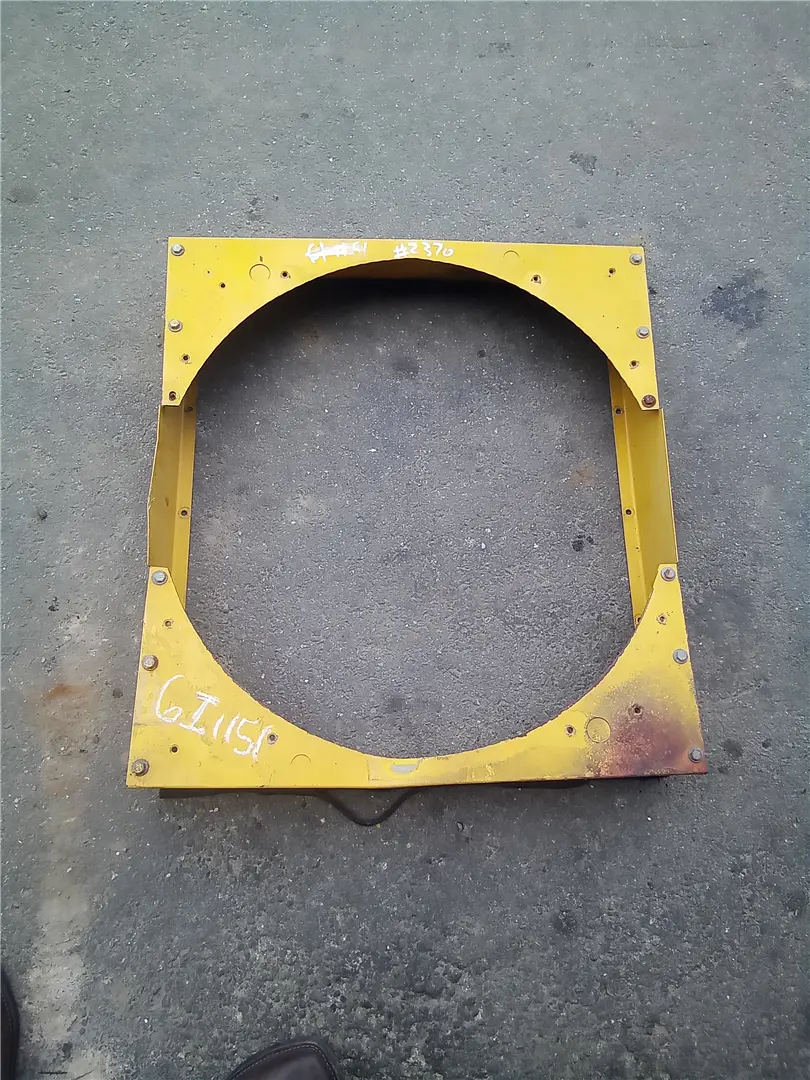 USED RADIATOR GUAR image 1