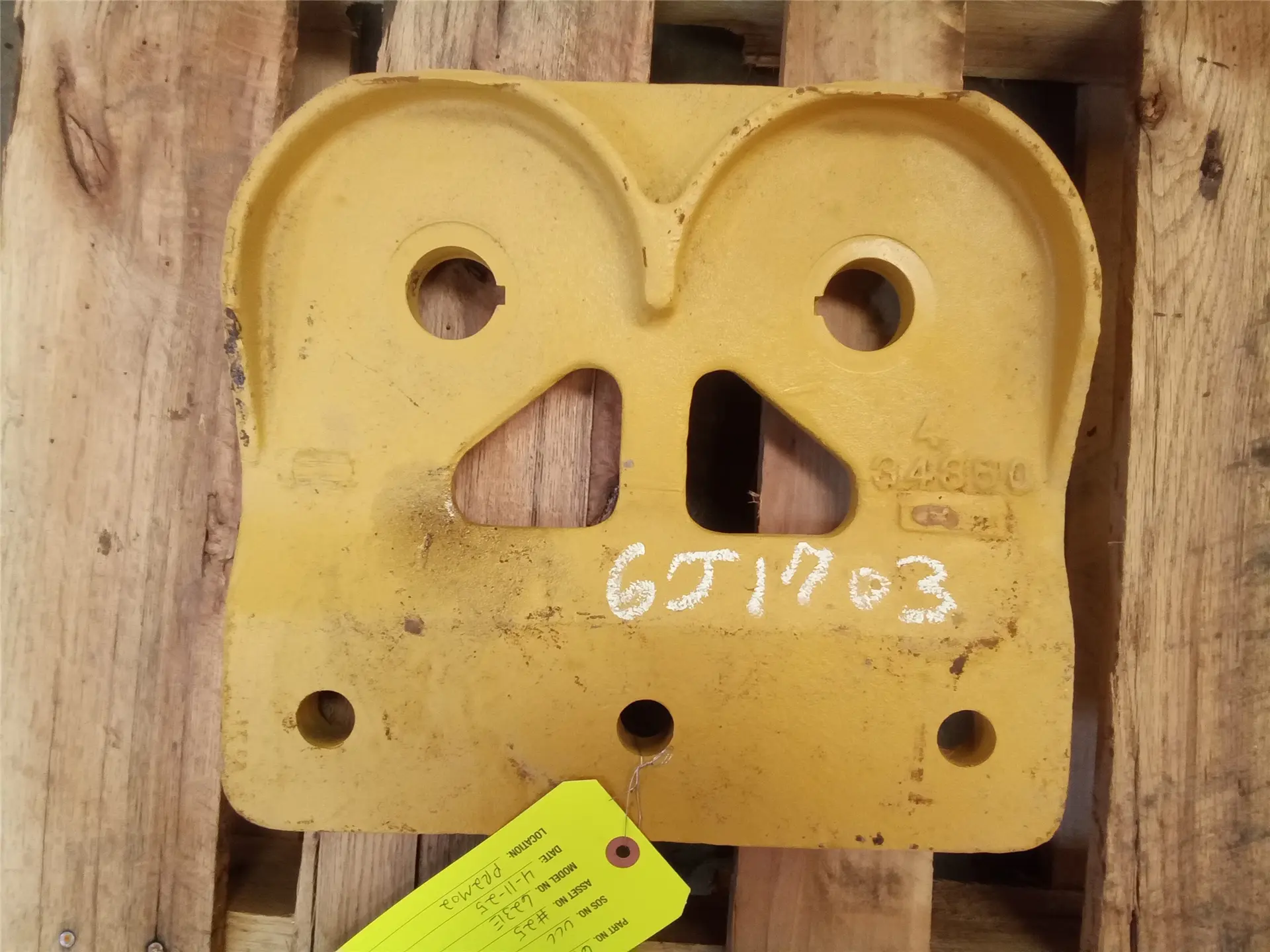 USED BRACKET image 1