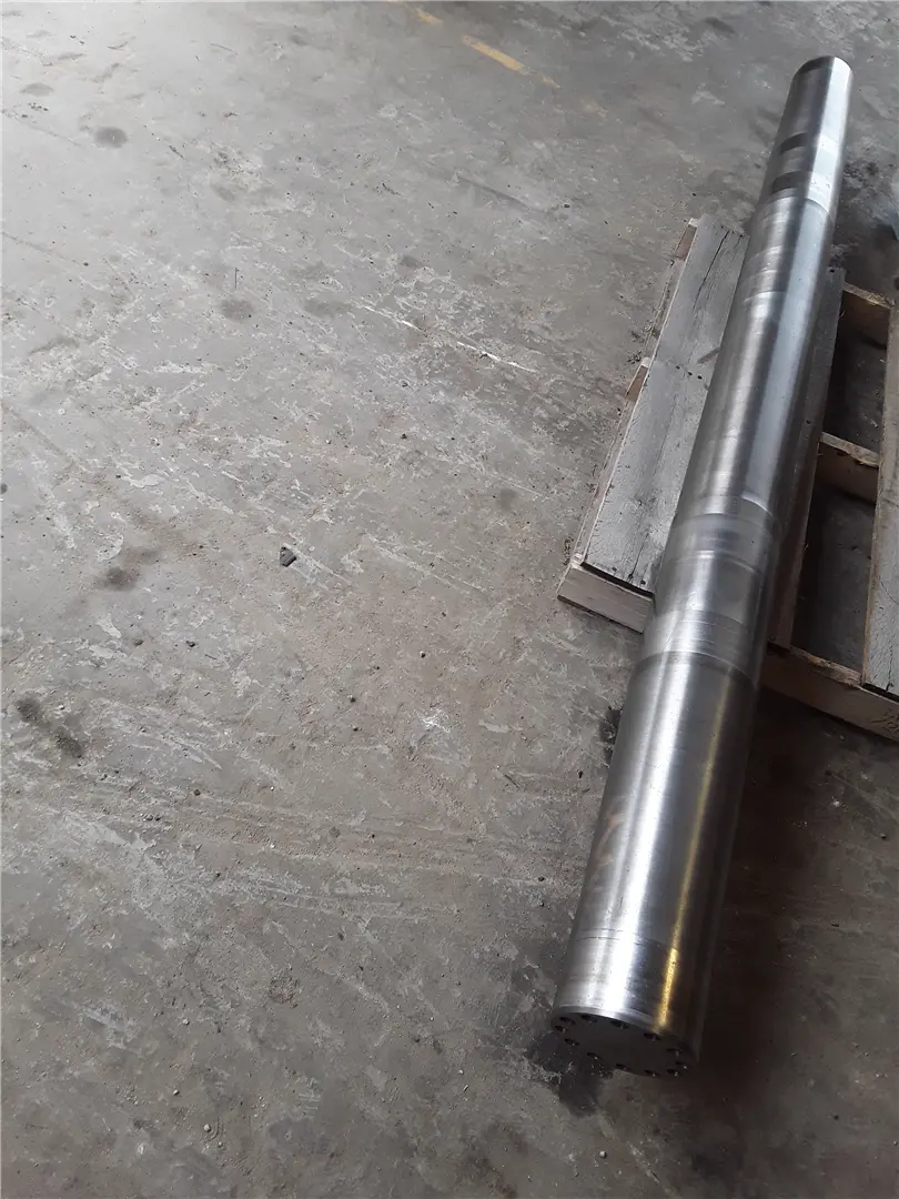 USED PIVOT SHAFT image 1