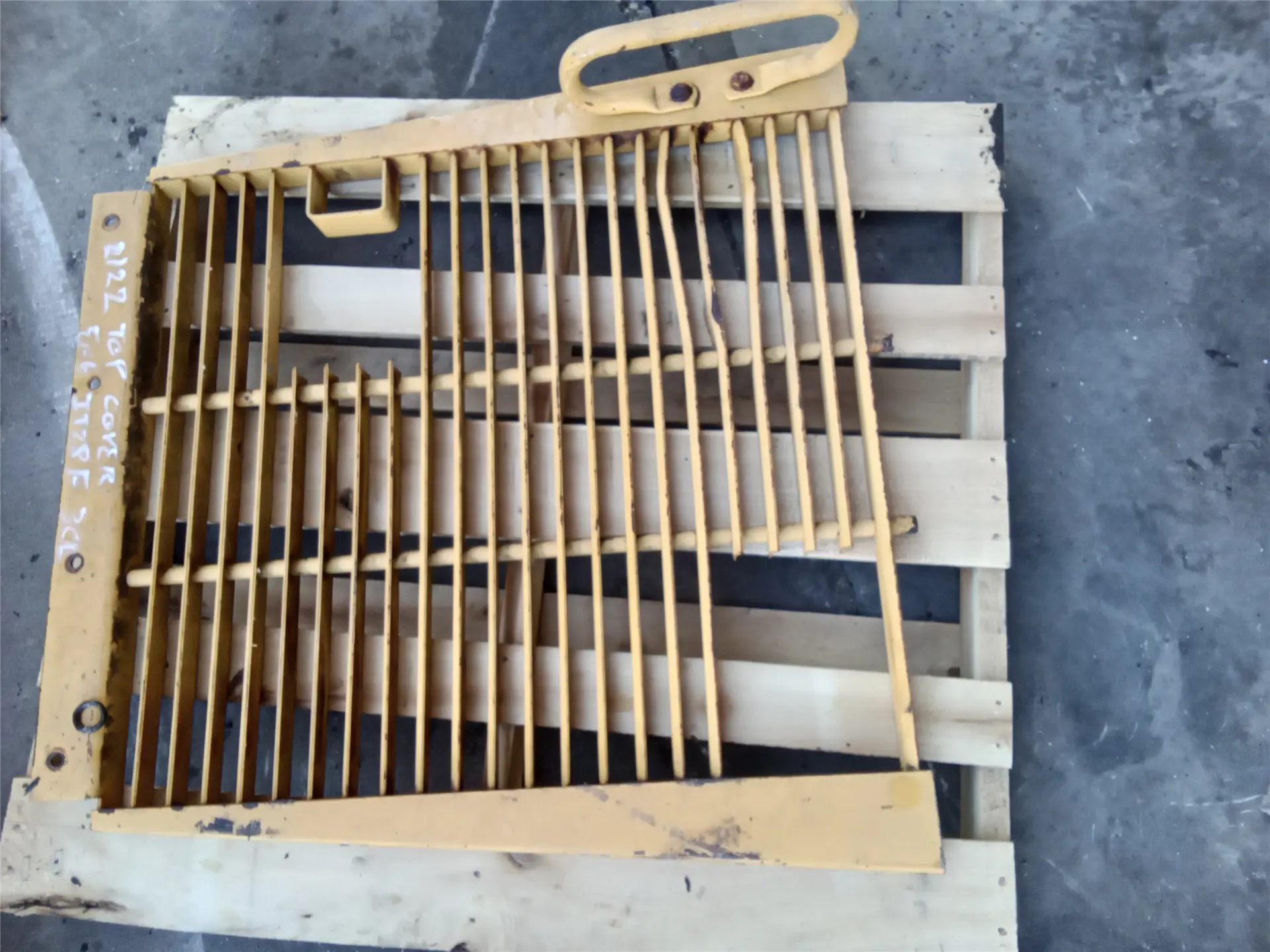 USED IT28F GRILL image 1