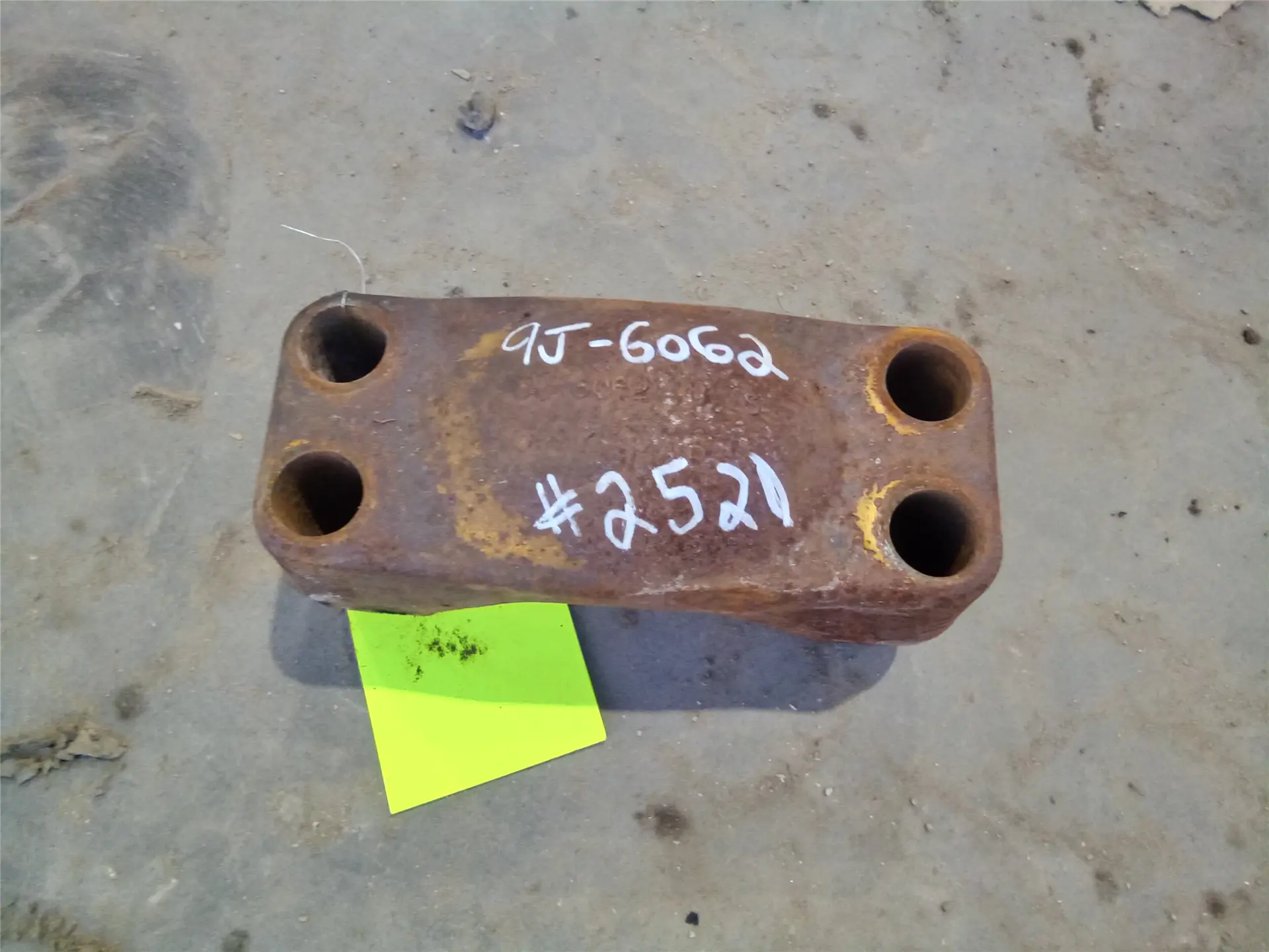 USED BEARING CAP image 1